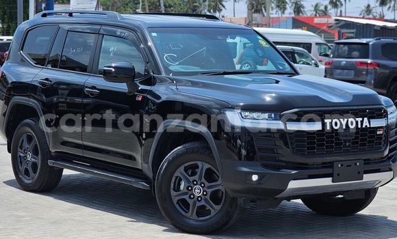 Nunua Imported Toyota Land Cruiser Nyeusi Gari ndani ya Dar es Salaam nchini Dar es Salaam Nunua Imported Toyota Land Cruiser Nyeusi Gari ndani ya Dar es Salaam nchini Dar es Salaam