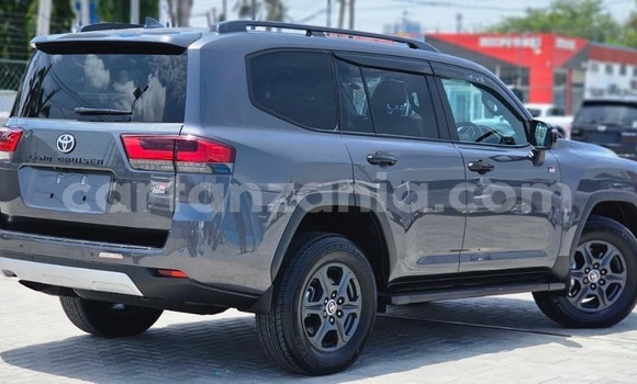 Buy Import Toyota Land Cruiser Other Car in Dar es Salaam in Dar es Salaam Buy Import Toyota Land Cruiser Other Car in Dar es Salaam in Dar es Salaam