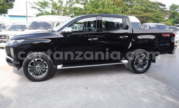 Nunua Ilio tumika Mitsubishi Triton Nyeusi Gari ndani ya Dar es Salaam nchini Dar es Salaam Nunua Ilio tumika Mitsubishi Triton Nyeusi Gari ndani ya Dar es Salaam nchini Dar es Salaam