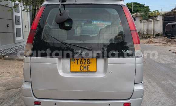 Nunua Ilio tumika Toyota Noah Fedha Gari ndani ya Dar es Salaam nchini Dar es Salaam Nunua Ilio tumika Toyota Noah Fedha Gari ndani ya Dar es Salaam nchini Dar es Salaam