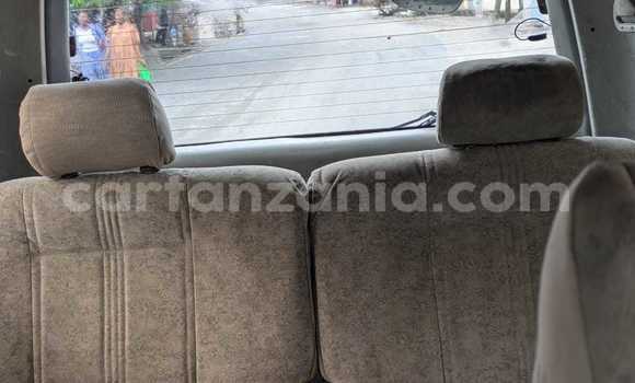 Nunua Ilio tumika Toyota Noah Fedha Gari ndani ya Dar es Salaam nchini Dar es Salaam Nunua Ilio tumika Toyota Noah Fedha Gari ndani ya Dar es Salaam nchini Dar es Salaam