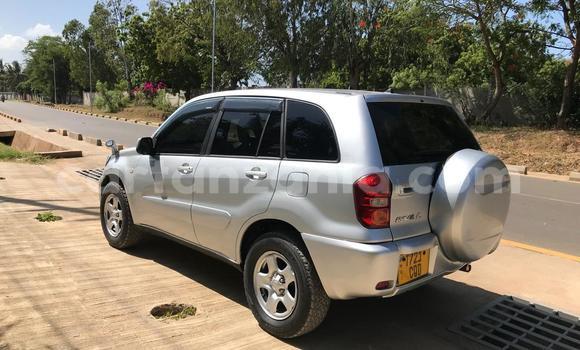 Nunua Ilio tumika Toyota RAV4 Fedha Gari ndani ya Dar es Salaam nchini Dar es Salaam Nunua Ilio tumika Toyota RAV4 Fedha Gari ndani ya Dar es Salaam nchini Dar es Salaam