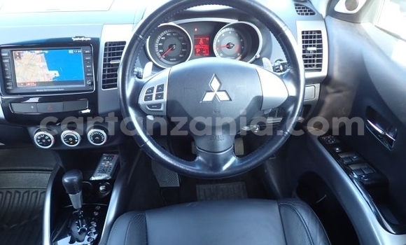 Buy Import Mitsubishi Outlander White Car in Dar es Salaam in Dar es Salaam Buy Import Mitsubishi Outlander White Car in Dar es Salaam in Dar es Salaam