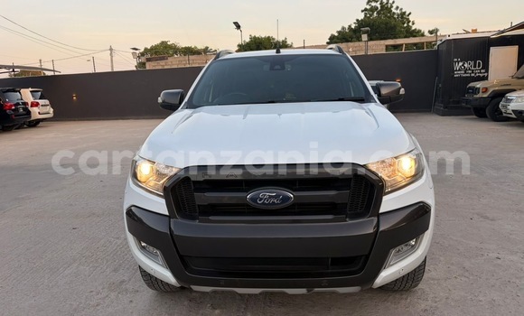 Nunua Imported Ford Ranger Nyeupe Gari ndani ya Dar es Salaam nchini Dar es Salaam