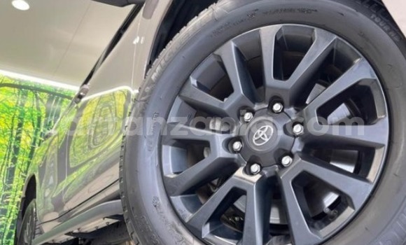 Nunua Ilio tumika Toyota Land Cruiser Prado Nyeusi Gari ndani ya Dar es Salaam nchini Dar es Salaam Nunua Ilio tumika Toyota Land Cruiser Prado Nyeusi Gari ndani ya Dar es Salaam nchini Dar es Salaam