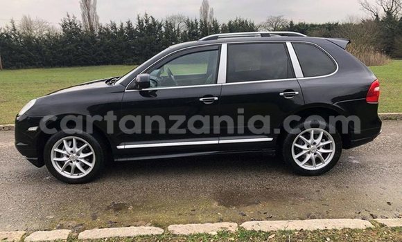 Nunua Ilio tumika Porsche Cayenne Nyeusi Gari ndani ya Dar es Salaam nchini Dar es Salaam Nunua Ilio tumika Porsche Cayenne Nyeusi Gari ndani ya Dar es Salaam nchini Dar es Salaam