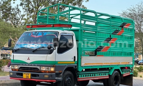Buy Used Mitsubishi L400 Green Truck in Dar es Salaam in Dar es Salaam Buy Used Mitsubishi L400 Green Truck in Dar es Salaam in Dar es Salaam