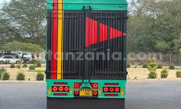 Buy Used Mitsubishi L400 Green Truck in Dar es Salaam in Dar es Salaam Buy Used Mitsubishi L400 Green Truck in Dar es Salaam in Dar es Salaam