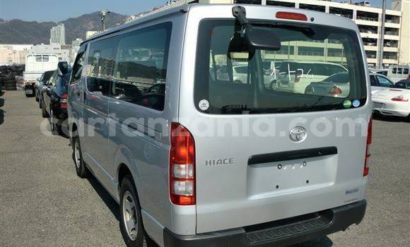 Nunua Ilio tumika Toyota Hiace Fedha Gari ndani ya Dar es Salaam nchini Dar es Salaam Nunua Ilio tumika Toyota Hiace Fedha Gari ndani ya Dar es Salaam nchini Dar es Salaam