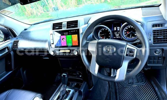 Nunua Ilio tumika Toyota Land Cruiser Prado Nyeusi Gari ndani ya Dar es Salaam nchini Dar es Salaam Nunua Ilio tumika Toyota Land Cruiser Prado Nyeusi Gari ndani ya Dar es Salaam nchini Dar es Salaam