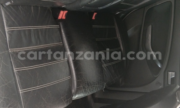 Nunua Ilio tumika Ford Kuga Nyeupe Gari ndani ya Dar es Salaam nchini Dar es Salaam Nunua Ilio tumika Ford Kuga Nyeupe Gari ndani ya Dar es Salaam nchini Dar es Salaam