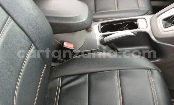 Nunua Ilio tumika Ford Kuga Nyeupe Gari ndani ya Dar es Salaam nchini Dar es Salaam Nunua Ilio tumika Ford Kuga Nyeupe Gari ndani ya Dar es Salaam nchini Dar es Salaam