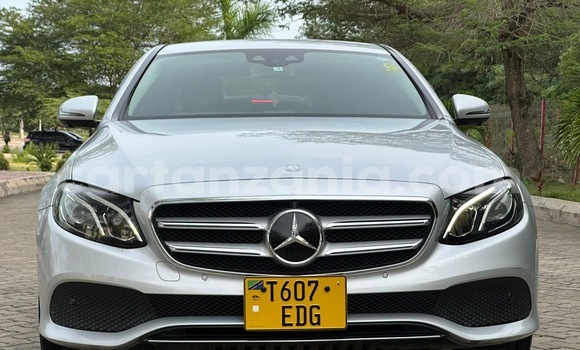 Buy Used Mercedes‒Benz E–Class Silver Car in Dar es Salaam in Dar es Salaam