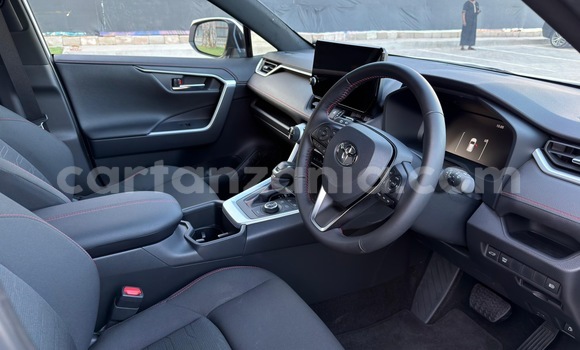 Buy Used Toyota RAV4 White Car in Dar es Salaam in Dar es Salaam Buy Used Toyota RAV4 White Car in Dar es Salaam in Dar es Salaam