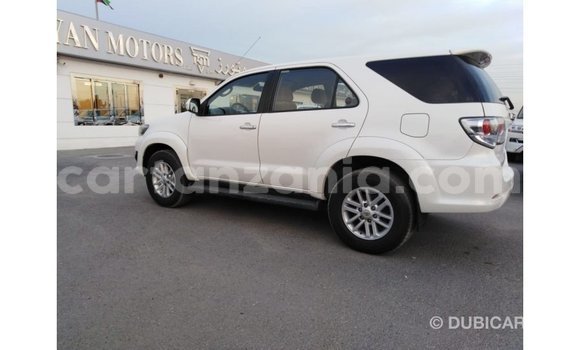 Buy Import Toyota Fortuner White Car in Import - Dubai in Arusha Buy Import Toyota Fortuner White Car in Import - Dubai in Arusha