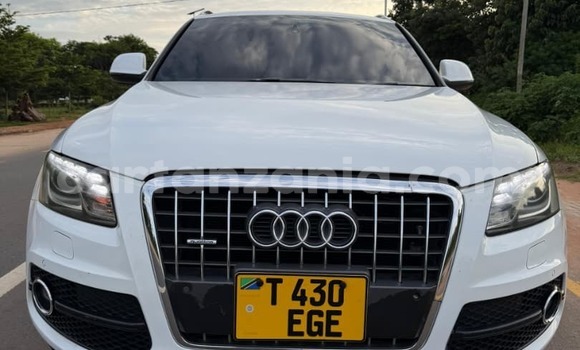 Buy Used Audi Q5 White Car in Dar es Salaam in Dar es Salaam