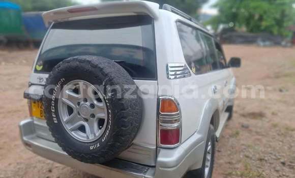 Nunua Ilio tumika Toyota Prado Nyeupe Gari ndani ya Mafinga nchini Iringa Nunua Ilio tumika Toyota Prado Nyeupe Gari ndani ya Mafinga nchini Iringa
