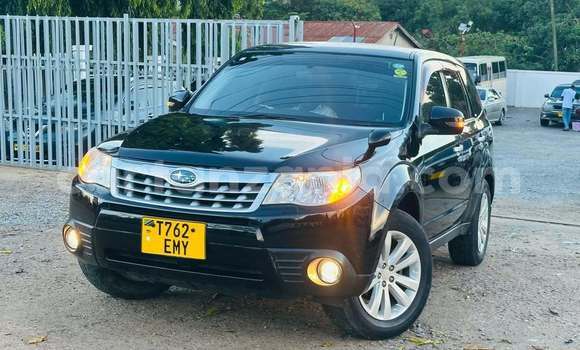Nunua Ilio tumika Subaru Forester Nyeusi Gari ndani ya Mwanza nchini Mwanza