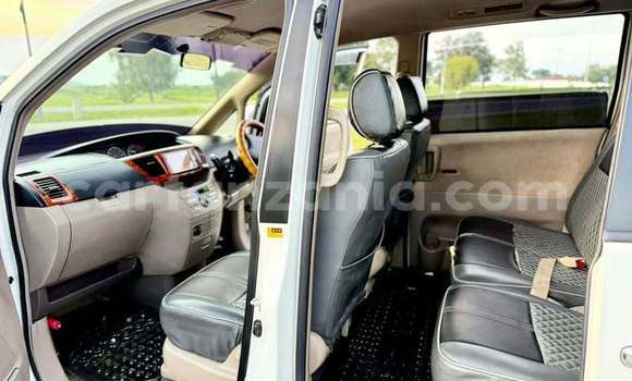Nunua Ilio tumika Toyota Noah Nyeupe Gari ndani ya Mwanza nchini Mwanza Nunua Ilio tumika Toyota Noah Nyeupe Gari ndani ya Mwanza nchini Mwanza
