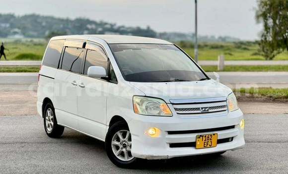 Nunua Ilio tumika Toyota Noah Nyeupe Gari ndani ya Mwanza nchini Mwanza Nunua Ilio tumika Toyota Noah Nyeupe Gari ndani ya Mwanza nchini Mwanza