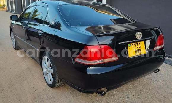 Nunua Ilio tumika Toyota Crown Nyeusi Gari ndani ya Mwanza nchini Mwanza Nunua Ilio tumika Toyota Crown Nyeusi Gari ndani ya Mwanza nchini Mwanza