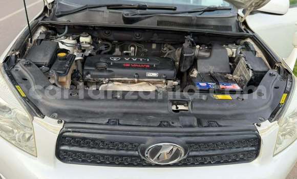 Nunua Ilio tumika Toyota RAV4 Nyeupe Gari ndani ya Mwanza nchini Mwanza Nunua Ilio tumika Toyota RAV4 Nyeupe Gari ndani ya Mwanza nchini Mwanza