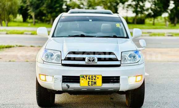 Nunua Ilio tumika Toyota Surf Nyeupe Gari ndani ya Mwanza nchini Mwanza