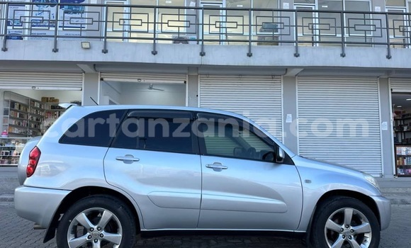 Buy Used Toyota RAV4 Silver Car in Dar es Salaam in Dar es Salaam Buy Used Toyota RAV4 Silver Car in Dar es Salaam in Dar es Salaam