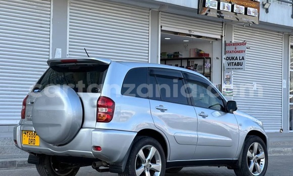 Buy Used Toyota RAV4 Silver Car in Dar es Salaam in Dar es Salaam Buy Used Toyota RAV4 Silver Car in Dar es Salaam in Dar es Salaam