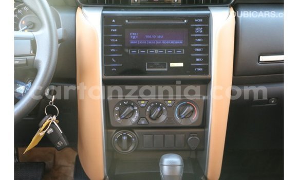 Nunua Imported Toyota Fortuner Nyeusi Gari ndani ya Import - Dubai nchini Arusha Nunua Imported Toyota Fortuner Nyeusi Gari ndani ya Import - Dubai nchini Arusha