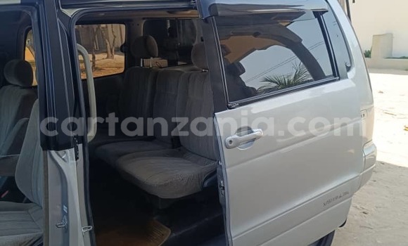 Nunua Ilio tumika Toyota Noah Fedha Gari ndani ya Dar es Salaam nchini Dar es Salaam Nunua Ilio tumika Toyota Noah Fedha Gari ndani ya Dar es Salaam nchini Dar es Salaam