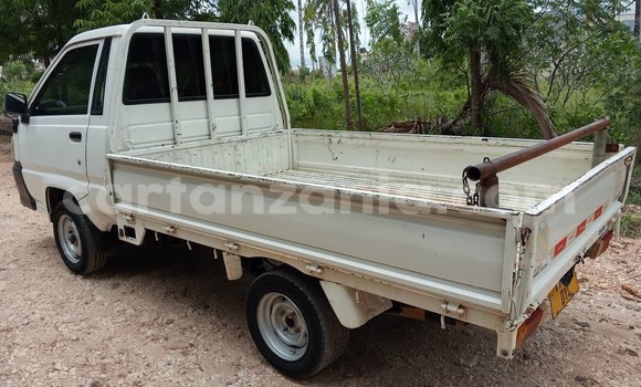 Nunua Ilio tumika Toyota Town Ace Nyeupe Gari ndani ya Dar es Salaam nchini Dar es Salaam Nunua Ilio tumika Toyota Town Ace Nyeupe Gari ndani ya Dar es Salaam nchini Dar es Salaam