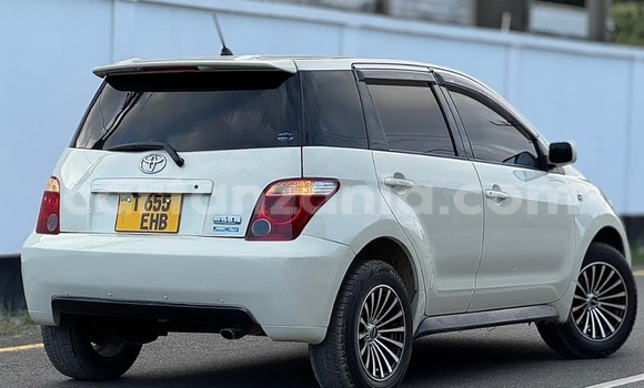 Nunua Ilio tumika Toyota IST Nyeupe Gari ndani ya Dar es Salaam nchini Dar es Salaam Nunua Ilio tumika Toyota IST Nyeupe Gari ndani ya Dar es Salaam nchini Dar es Salaam