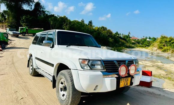 Nunua Ilio tumika Nissan Patrol Nyeupe Gari ndani ya Dar es Salaam nchini Dar es Salaam Nunua Ilio tumika Nissan Patrol Nyeupe Gari ndani ya Dar es Salaam nchini Dar es Salaam