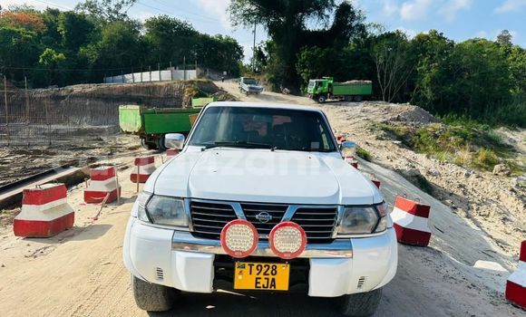Nunua Ilio tumika Nissan Patrol Nyeupe Gari ndani ya Dar es Salaam nchini Dar es Salaam Nunua Ilio tumika Nissan Patrol Nyeupe Gari ndani ya Dar es Salaam nchini Dar es Salaam