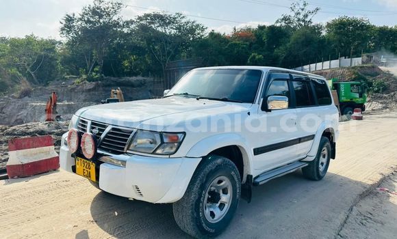 Nunua Ilio tumika Nissan Patrol Nyeupe Gari ndani ya Dar es Salaam nchini Dar es Salaam Nunua Ilio tumika Nissan Patrol Nyeupe Gari ndani ya Dar es Salaam nchini Dar es Salaam
