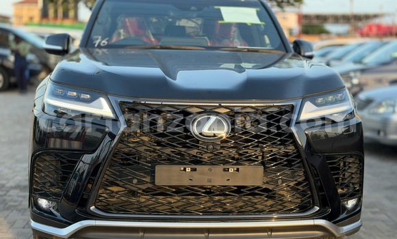 Nunua Imported Lexus LX Nyeusi Gari ndani ya Dar es Salaam nchini Dar es Salaam