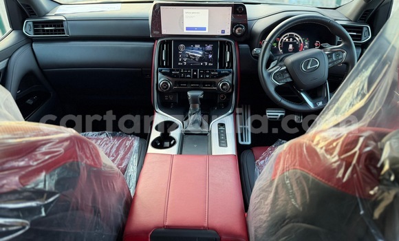 Nunua Imported Lexus LX Nyeusi Gari ndani ya Dar es Salaam nchini Dar es Salaam Nunua Imported Lexus LX Nyeusi Gari ndani ya Dar es Salaam nchini Dar es Salaam