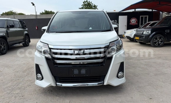 Nunua Imported Toyota Noah Nyeupe Gari ndani ya Dar es Salaam nchini Dar es Salaam
