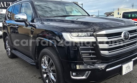 Buy Import Toyota Land Cruiser Black Car in Dar es Salaam in Dar es Salaam Buy Import Toyota Land Cruiser Black Car in Dar es Salaam in Dar es Salaam