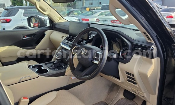 Buy Import Toyota Land Cruiser Black Car in Dar es Salaam in Dar es Salaam Buy Import Toyota Land Cruiser Black Car in Dar es Salaam in Dar es Salaam
