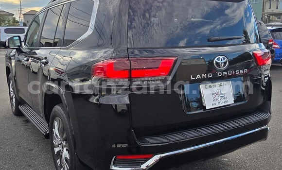 Buy Import Toyota Land Cruiser Black Car in Dar es Salaam in Dar es Salaam Buy Import Toyota Land Cruiser Black Car in Dar es Salaam in Dar es Salaam