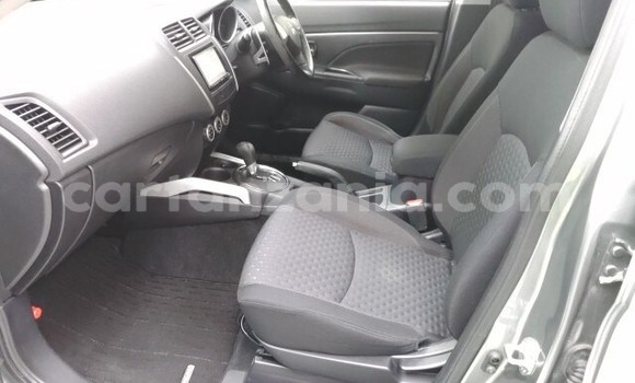 Nunua Imported Mitsubishi RVR Beige Gari ndani ya Dar es Salaam nchini Dar es Salaam Nunua Imported Mitsubishi RVR Beige Gari ndani ya Dar es Salaam nchini Dar es Salaam