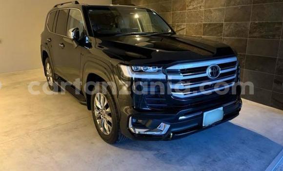 Nunua Imported Toyota Land Cruiser Nyeusi Gari ndani ya Dar es Salaam nchini Dar es Salaam Nunua Imported Toyota Land Cruiser Nyeusi Gari ndani ya Dar es Salaam nchini Dar es Salaam