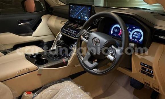 Nunua Imported Toyota Land Cruiser Nyeusi Gari ndani ya Dar es Salaam nchini Dar es Salaam Nunua Imported Toyota Land Cruiser Nyeusi Gari ndani ya Dar es Salaam nchini Dar es Salaam