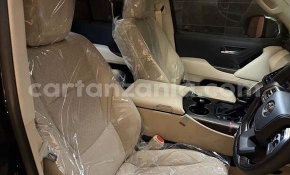 Nunua Imported Toyota Land Cruiser Nyeusi Gari ndani ya Dar es Salaam nchini Dar es Salaam Nunua Imported Toyota Land Cruiser Nyeusi Gari ndani ya Dar es Salaam nchini Dar es Salaam
