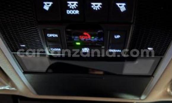 Nunua Imported Toyota Land Cruiser Nyeusi Gari ndani ya Dar es Salaam nchini Dar es Salaam Nunua Imported Toyota Land Cruiser Nyeusi Gari ndani ya Dar es Salaam nchini Dar es Salaam