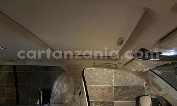 Nunua Imported Toyota Land Cruiser Nyeusi Gari ndani ya Dar es Salaam nchini Dar es Salaam Nunua Imported Toyota Land Cruiser Nyeusi Gari ndani ya Dar es Salaam nchini Dar es Salaam