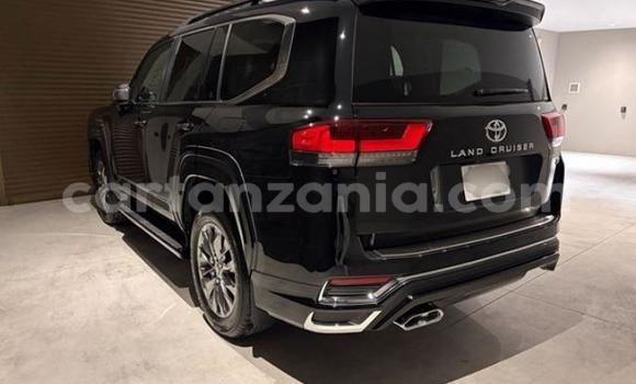 Nunua Imported Toyota Land Cruiser Nyeusi Gari ndani ya Dar es Salaam nchini Dar es Salaam Nunua Imported Toyota Land Cruiser Nyeusi Gari ndani ya Dar es Salaam nchini Dar es Salaam