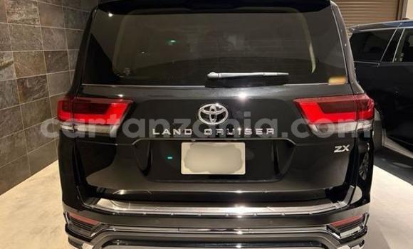 Nunua Imported Toyota Land Cruiser Nyeusi Gari ndani ya Dar es Salaam nchini Dar es Salaam Nunua Imported Toyota Land Cruiser Nyeusi Gari ndani ya Dar es Salaam nchini Dar es Salaam